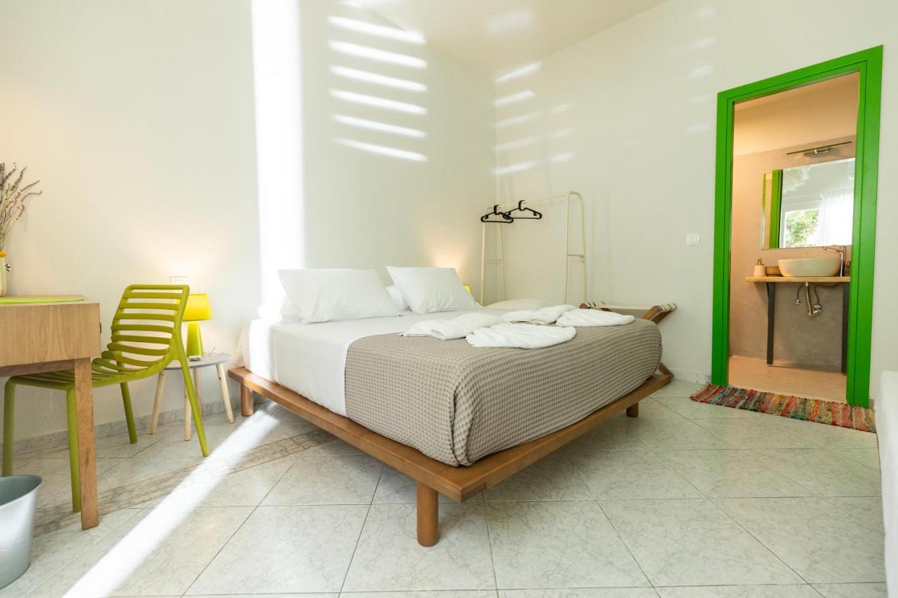Mondrian Guest House Skiathos-stad Buitenkant foto