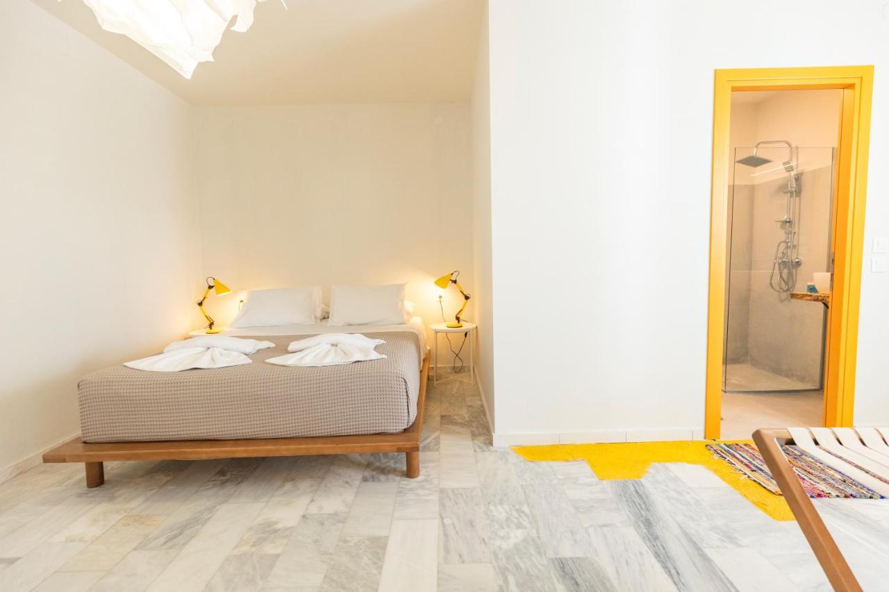 Mondrian Guest House Skiathos-stad Buitenkant foto