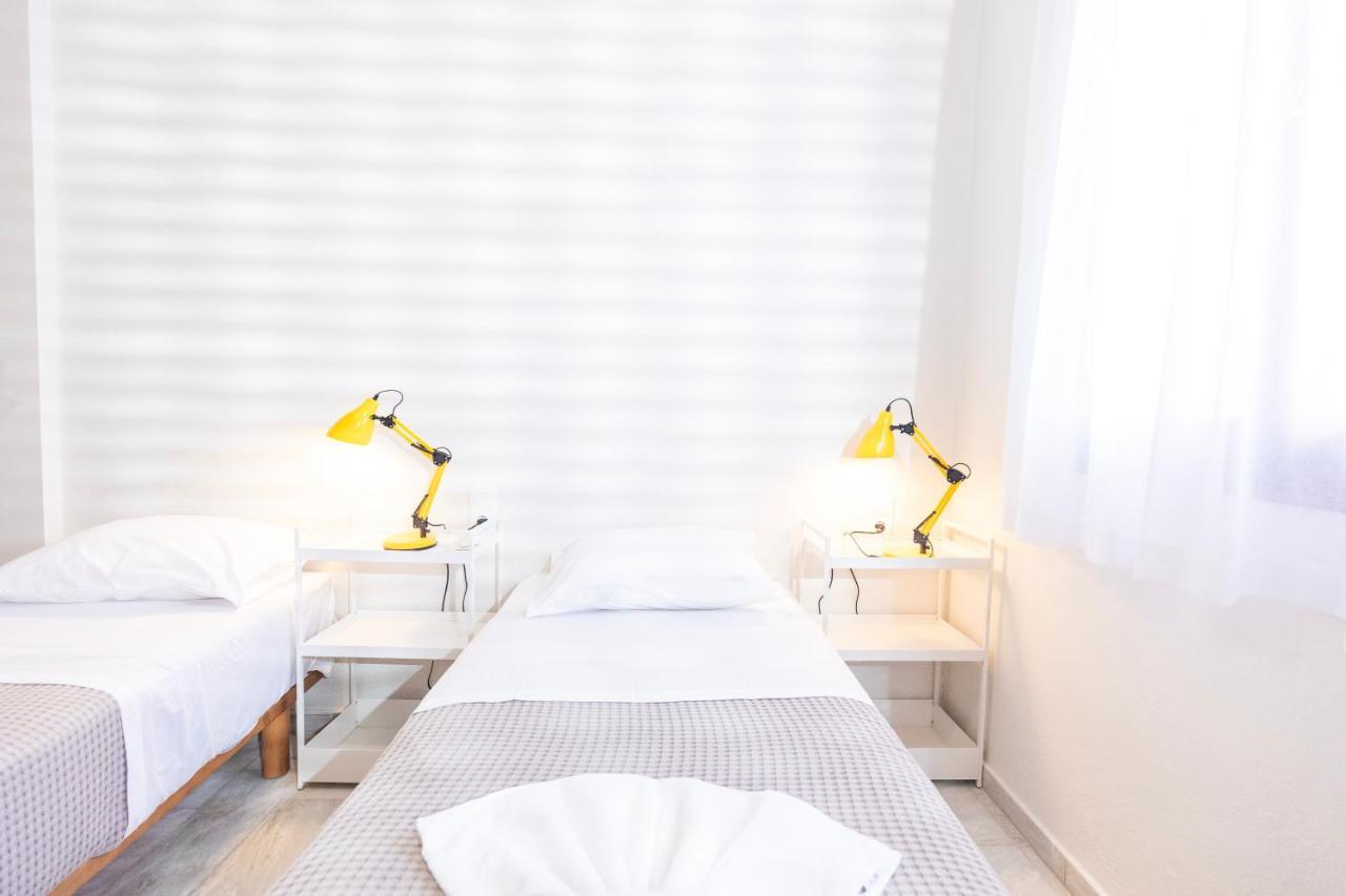 Mondrian Guest House Skiathos-stad Buitenkant foto
