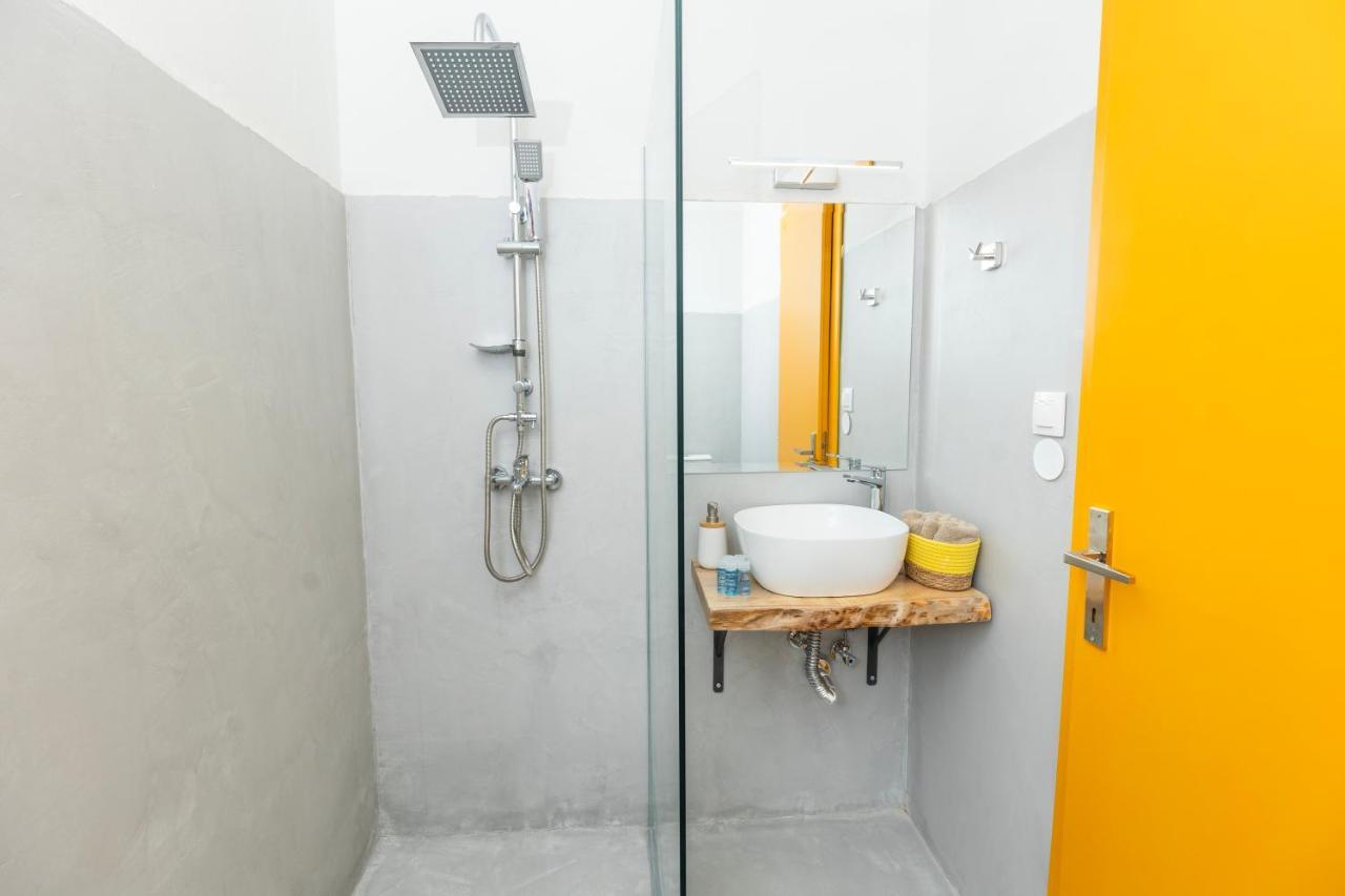 Mondrian Guest House Skiathos-stad Buitenkant foto