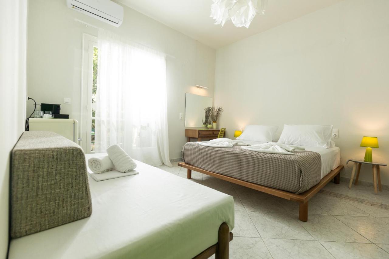 Mondrian Guest House Skiathos-stad Buitenkant foto