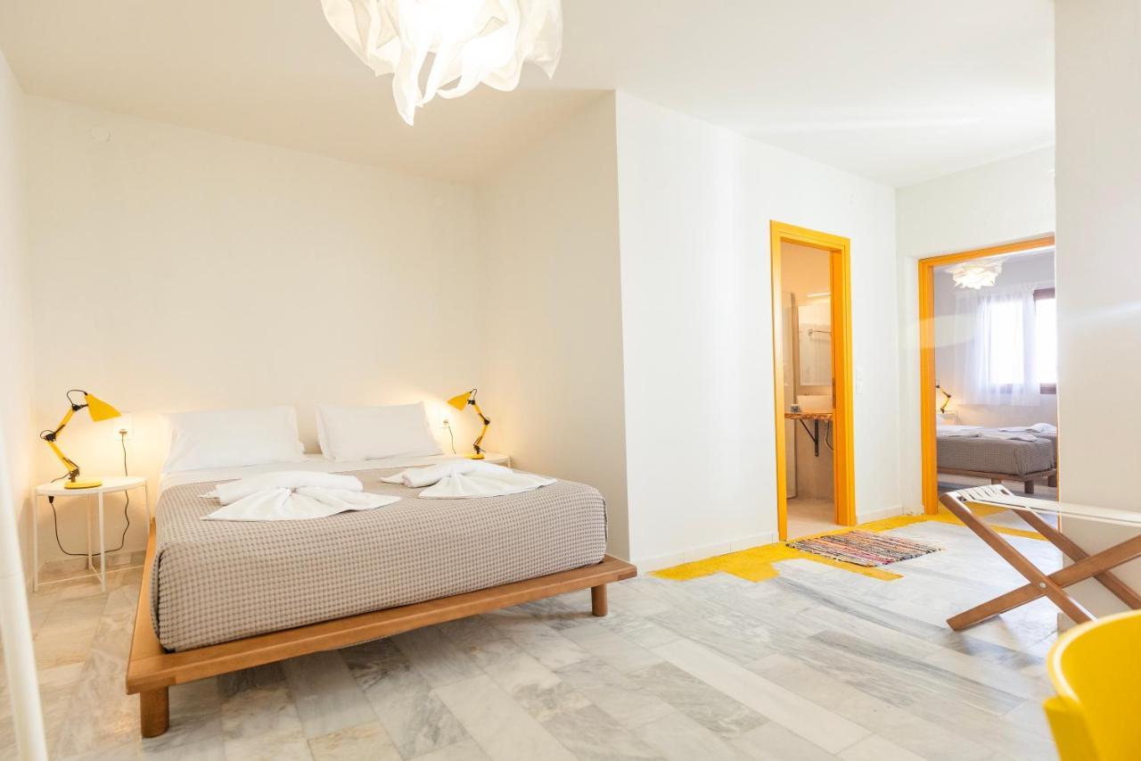 Mondrian Guest House Skiathos-stad Buitenkant foto