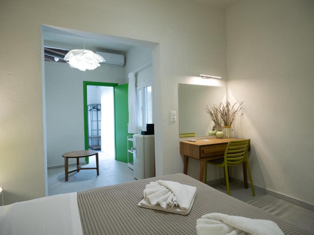 Mondrian Guest House Skiathos-stad Buitenkant foto